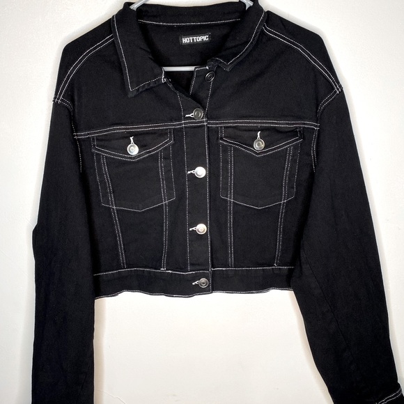 Jean jacket - Picture 1 of 3